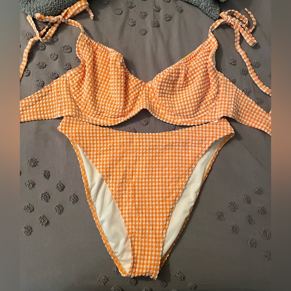 Abercrombie and Fitch orange and white matching bikini set